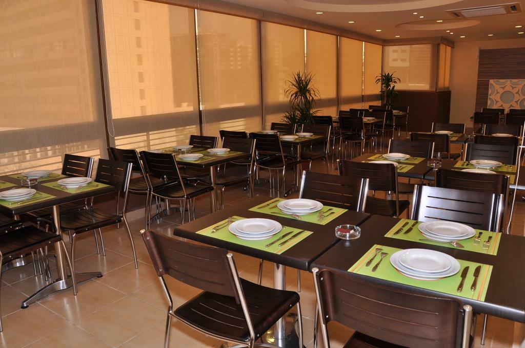 Orient Prince Hotel Beirut Restaurant bilde